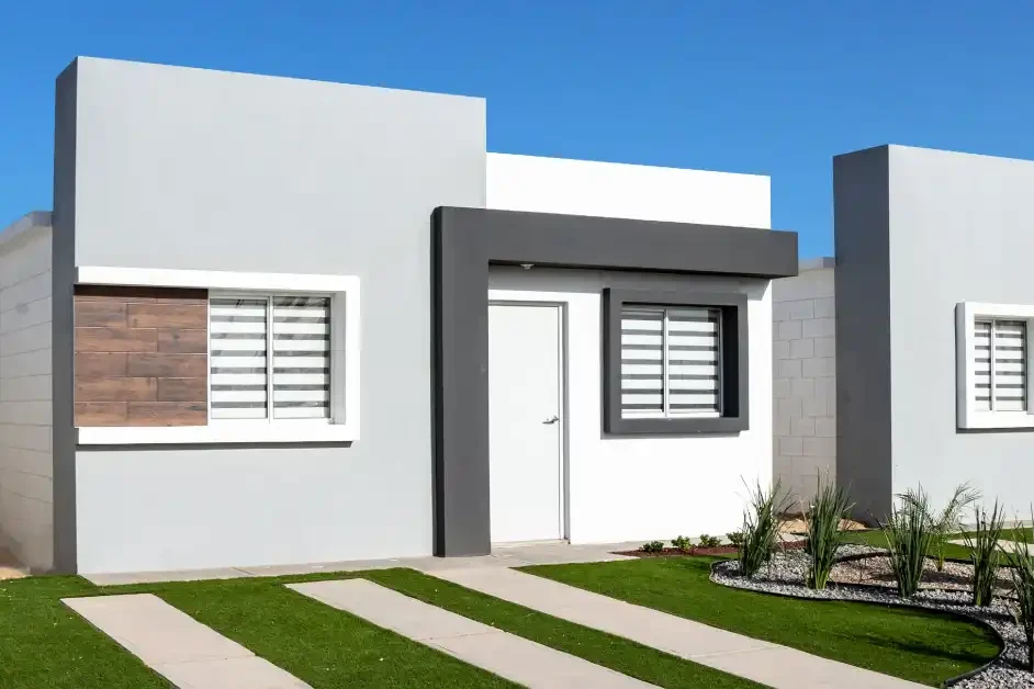 Fachadas de las casas de Exe.